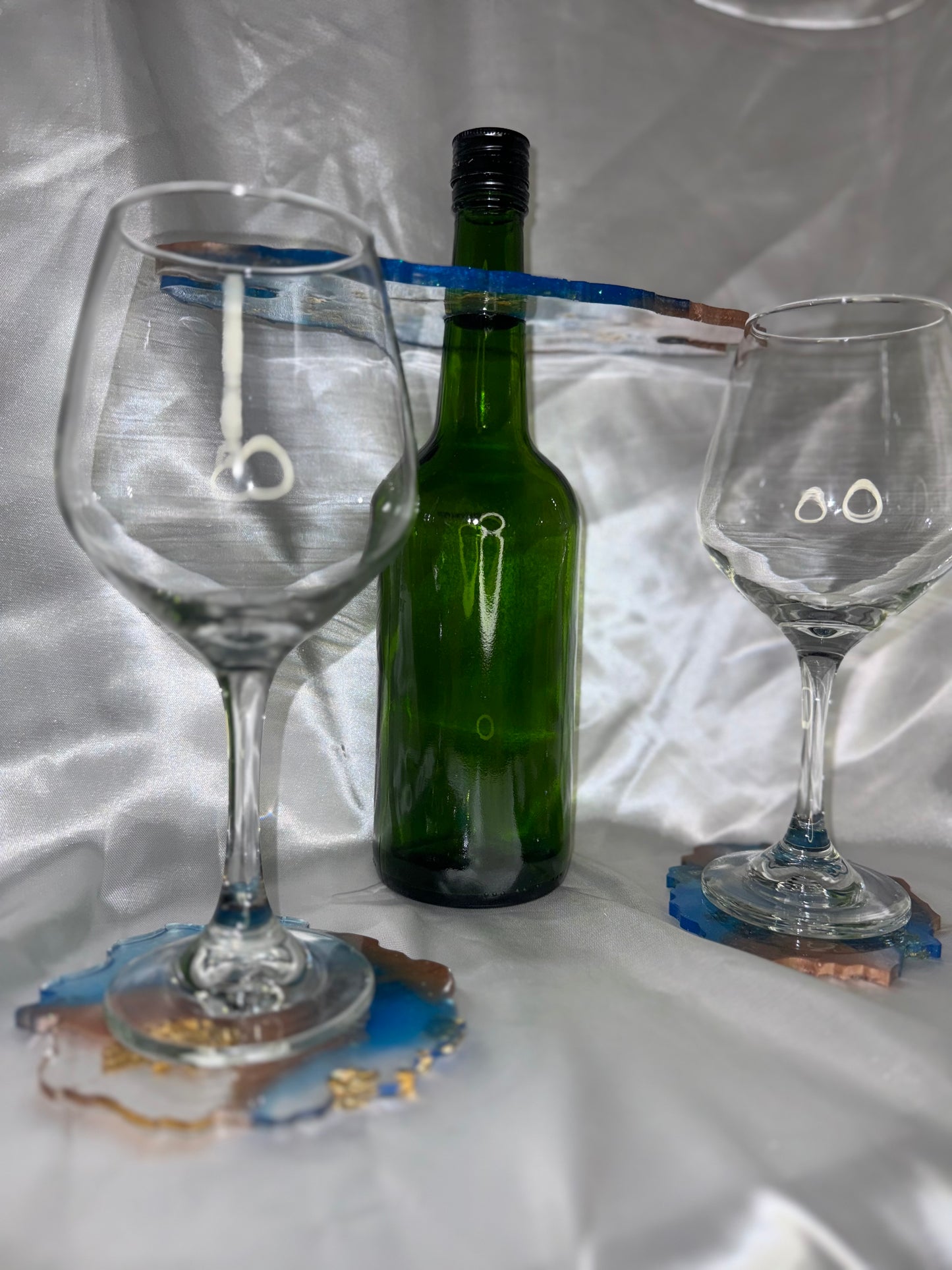Ocean blue wine holder